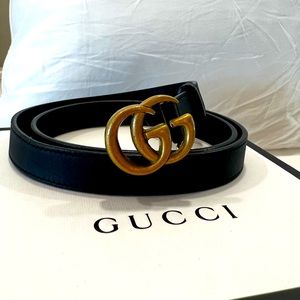 LIKE NEW Gucci belt 75